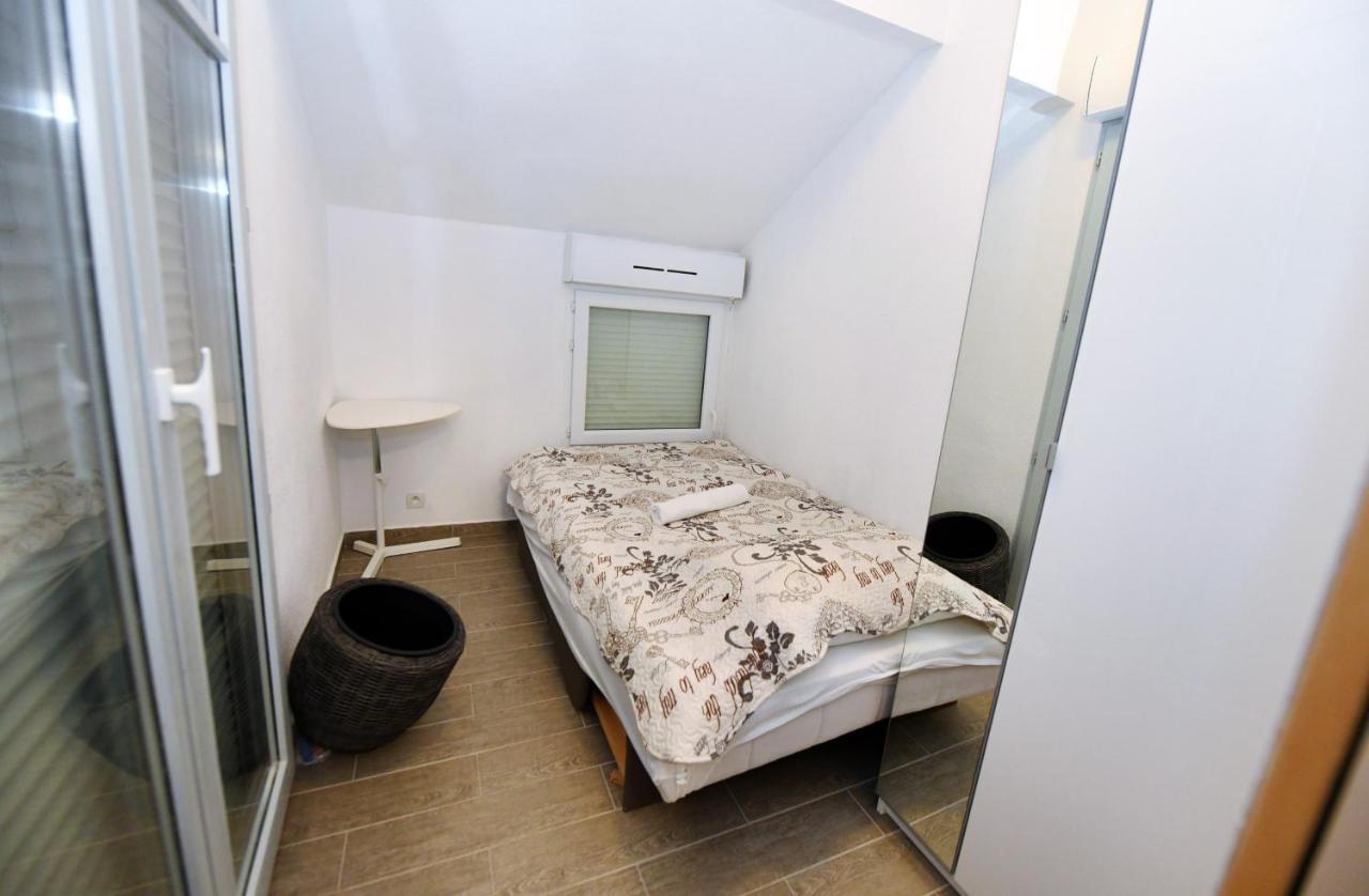 Apartmani Ivan V Relax Водице Екстериор снимка